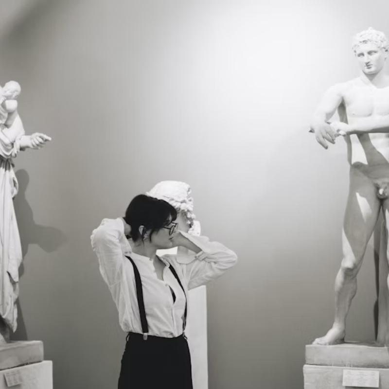 Moda e arte contemporanea: connessioni creative tra stile e ispirazione artistica
