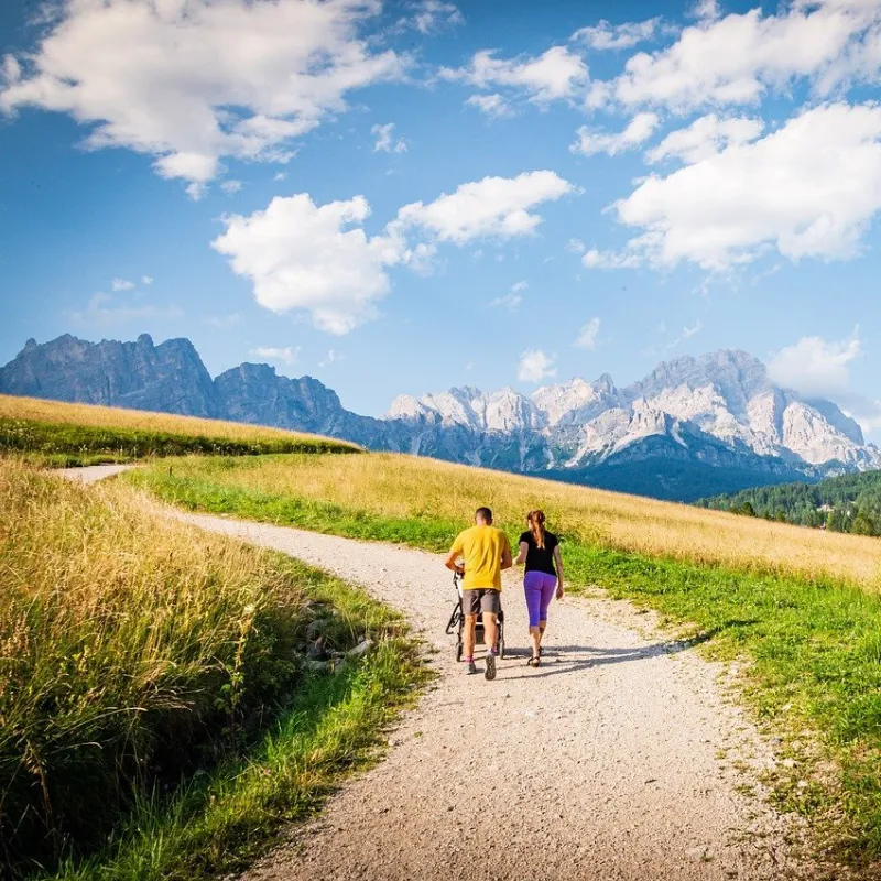 Cortina in primavera: eleganza alpina e lifestyle tra le Dolomiti